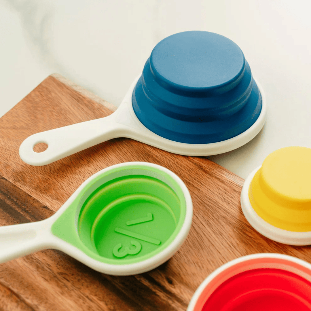 Collapsible Liquid Measuring Cup